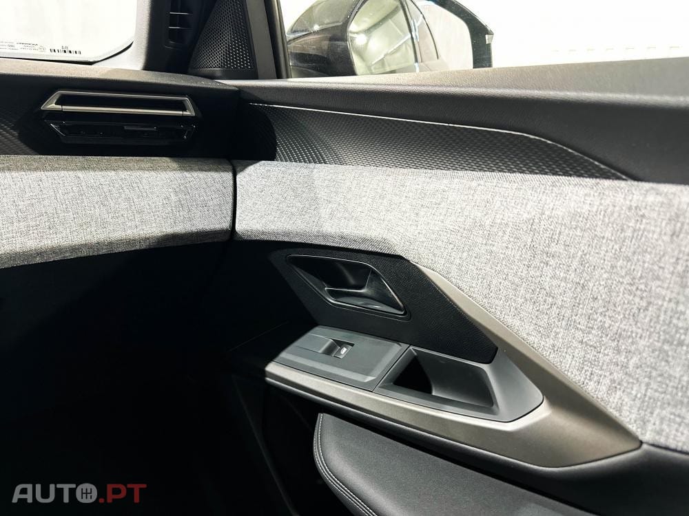 Peugeot 5008 1.2 Hybrid Allure Pack e-DCS6