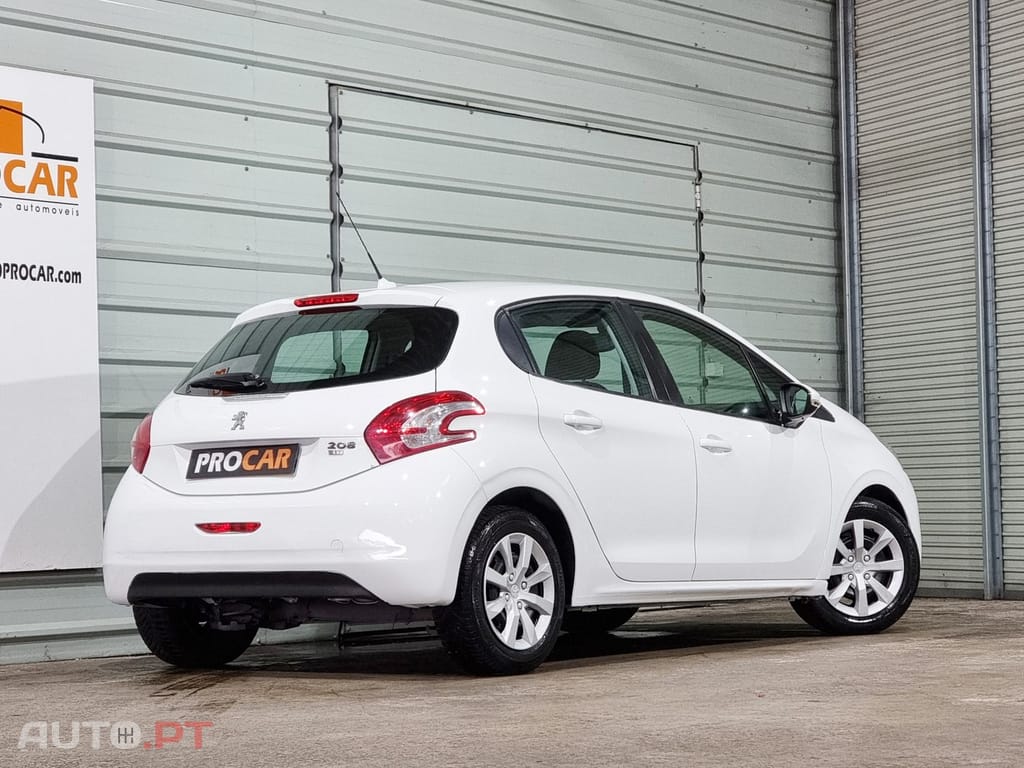 Peugeot 208 1.6 e-HDi Pack