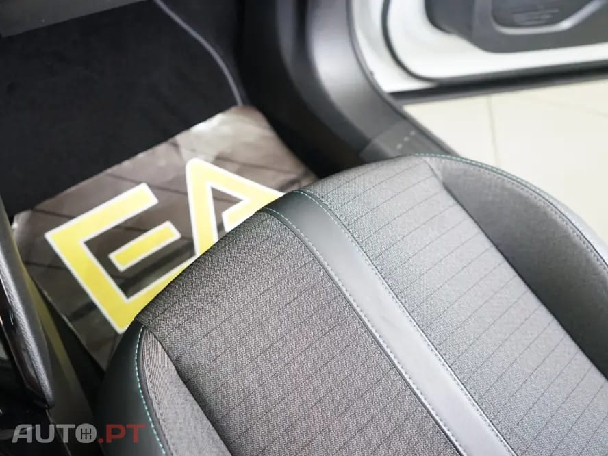 Peugeot 2008 1.2 PureTech Allure Pack EAT8