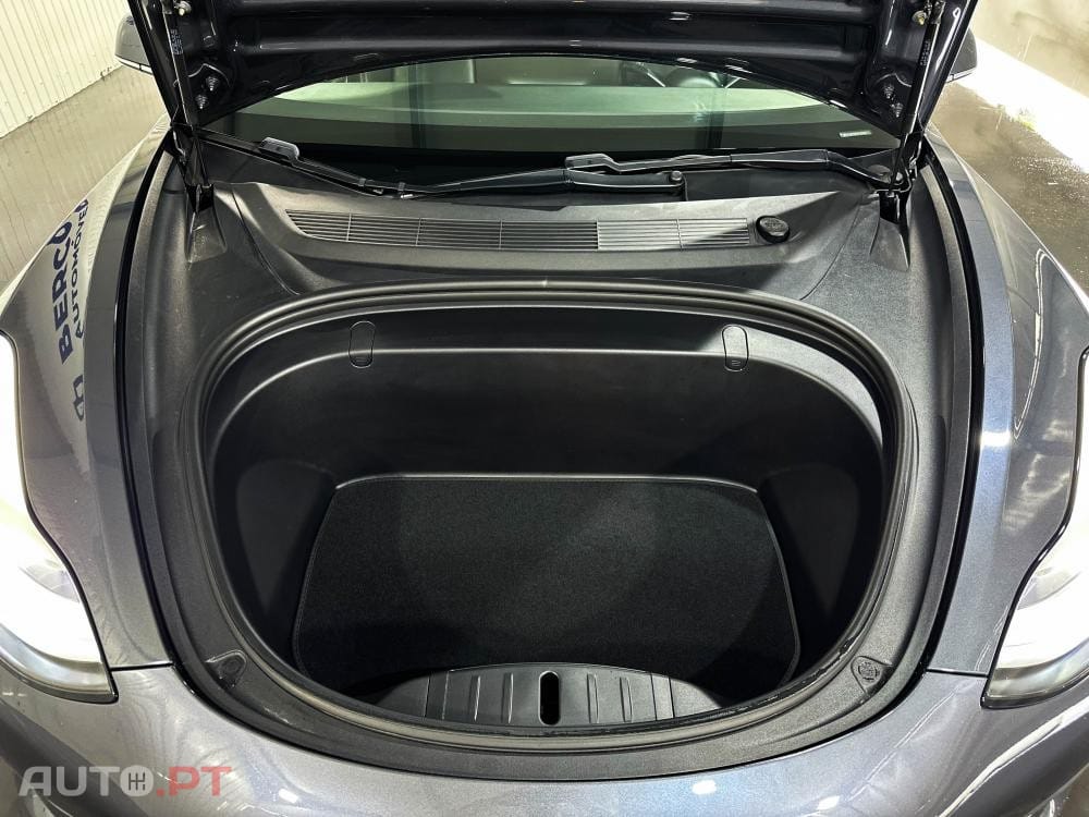 Tesla Model 3 Long-Range Dual Motor AWD