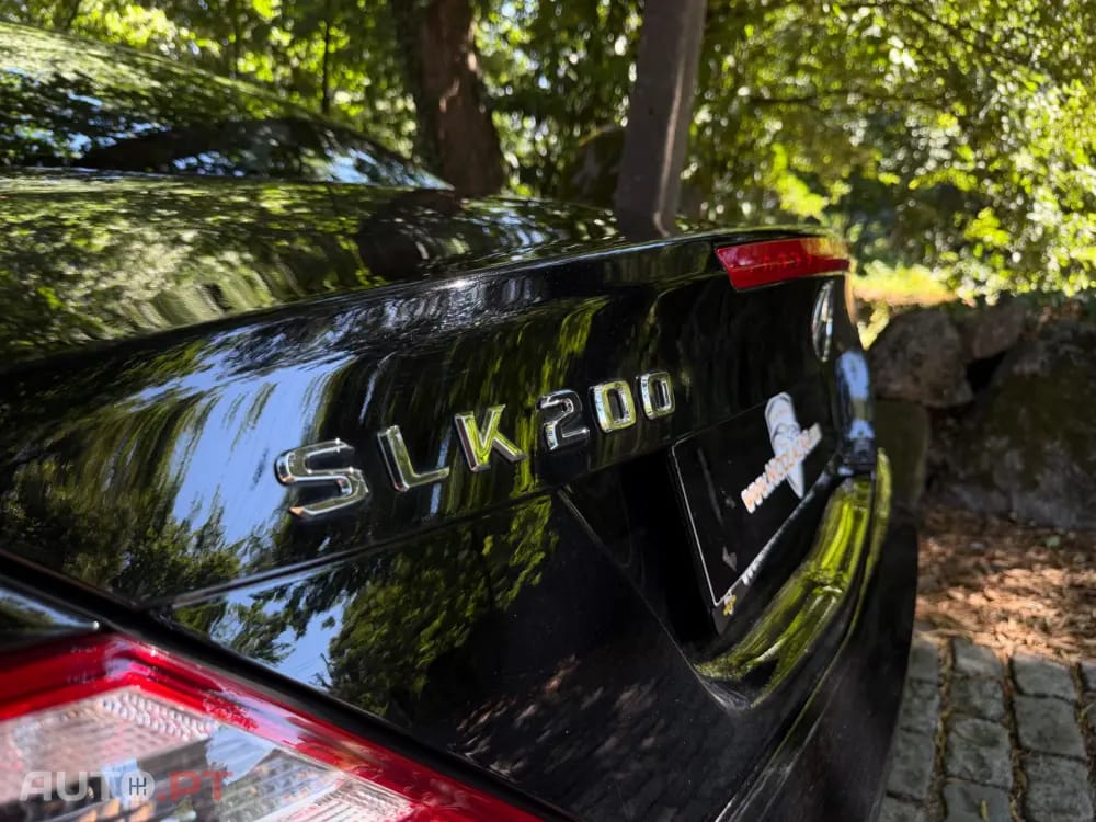 Mercedes-Benz SLK 200 Outro