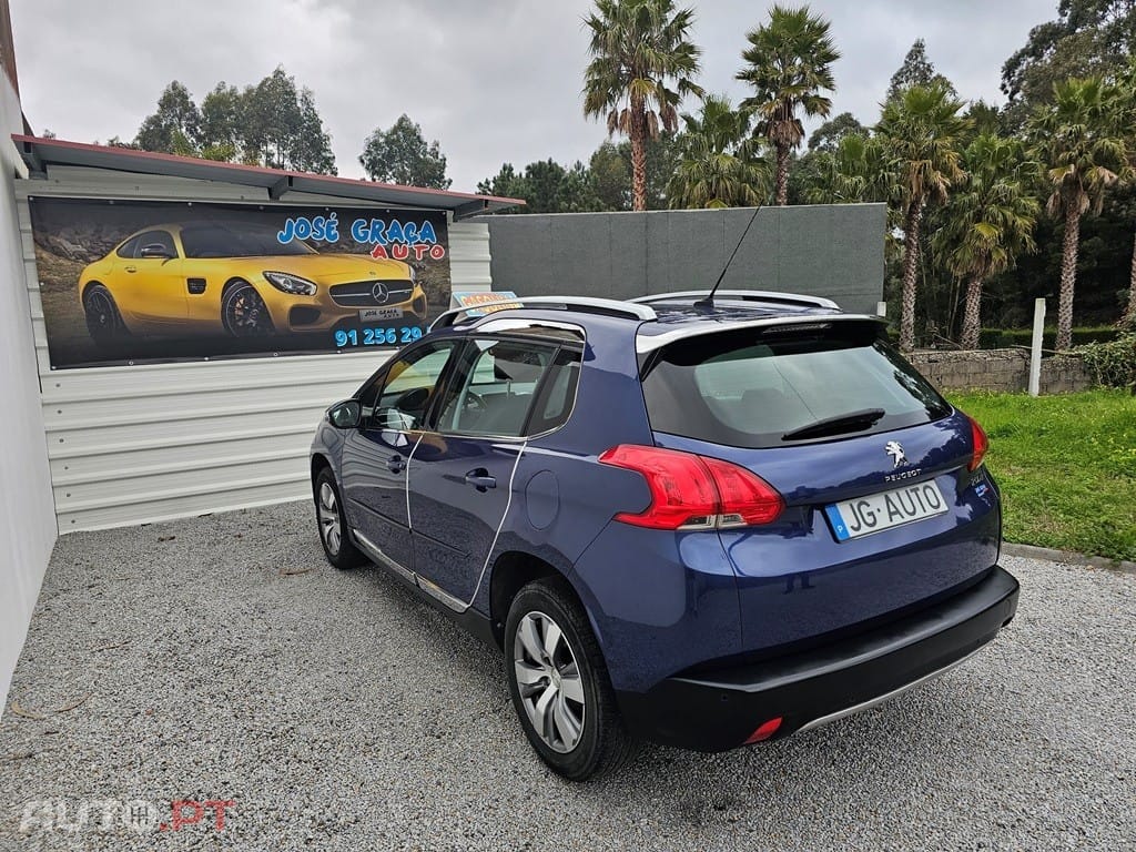 Peugeot 2008 1.2 PureTech Allure