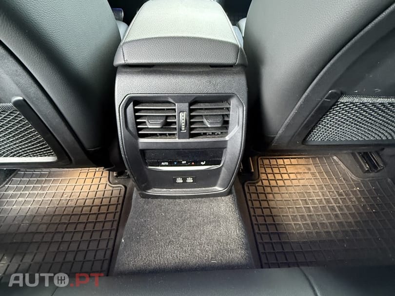 BMW 320 i Pack M