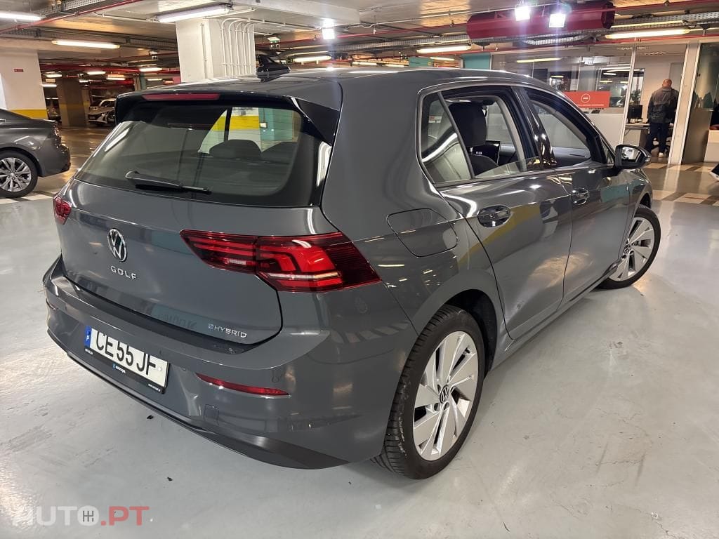 Volkswagen Golf 1.5 TSI e-Hybrid Life DSG