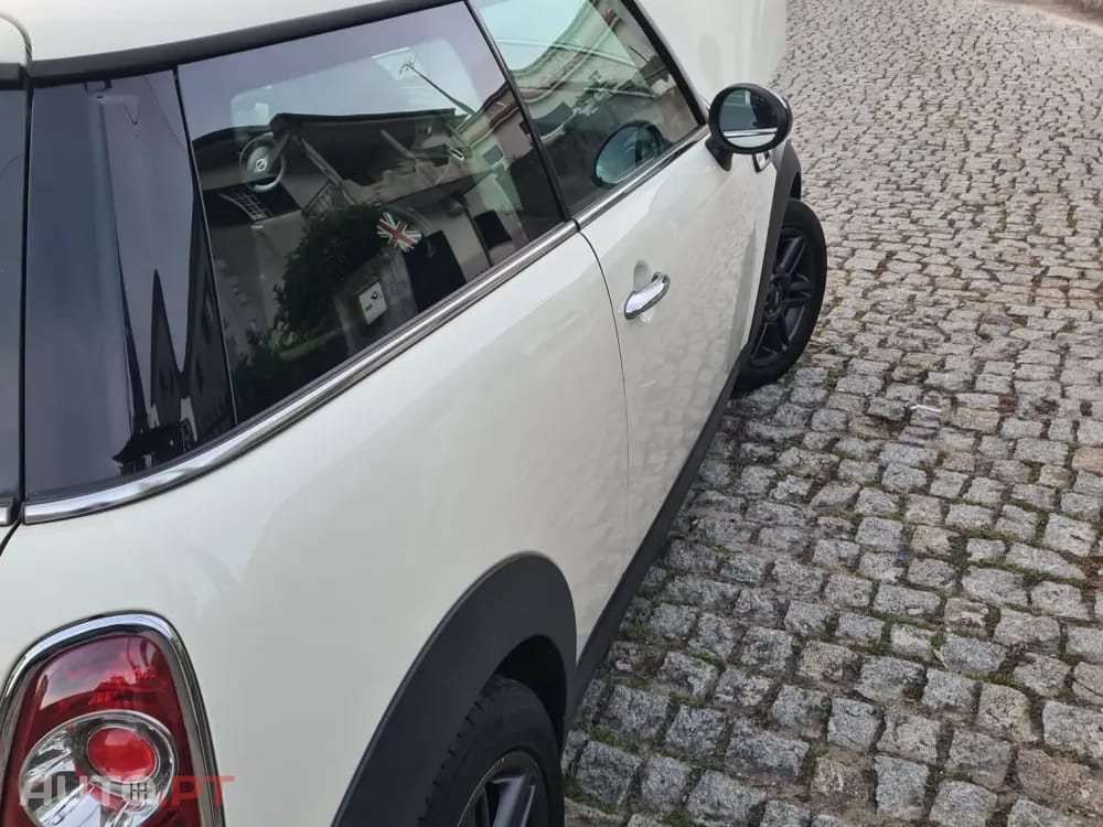 MINI Cooper Cooper D