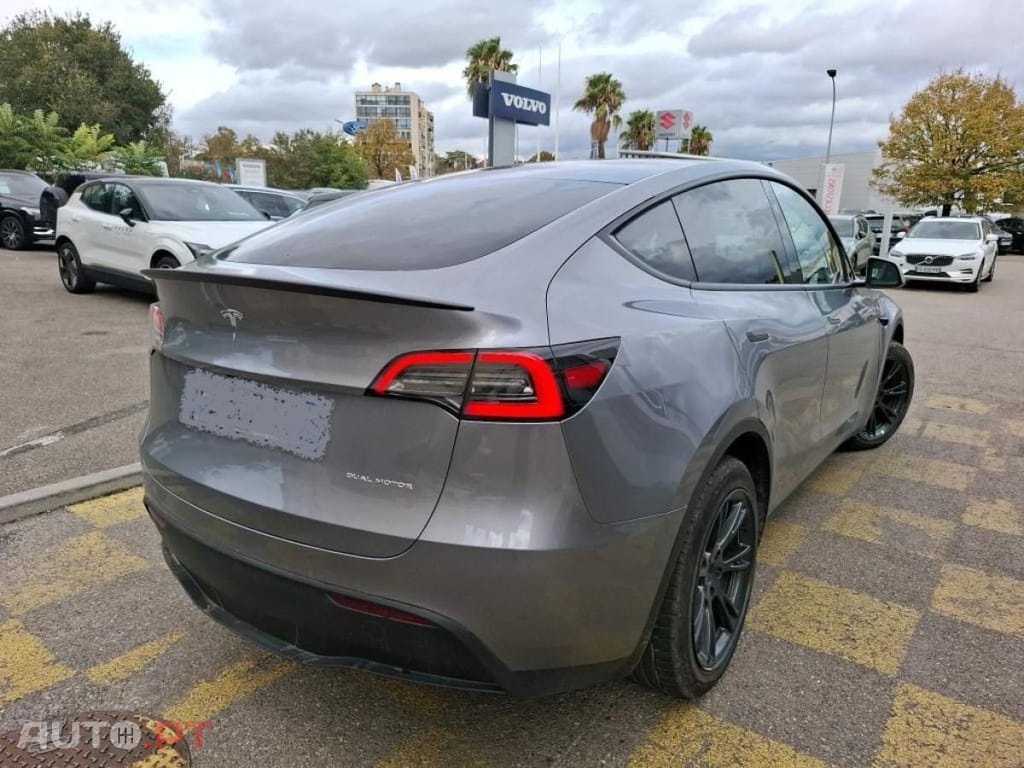 Tesla Model Y Long Range Tração Integral
