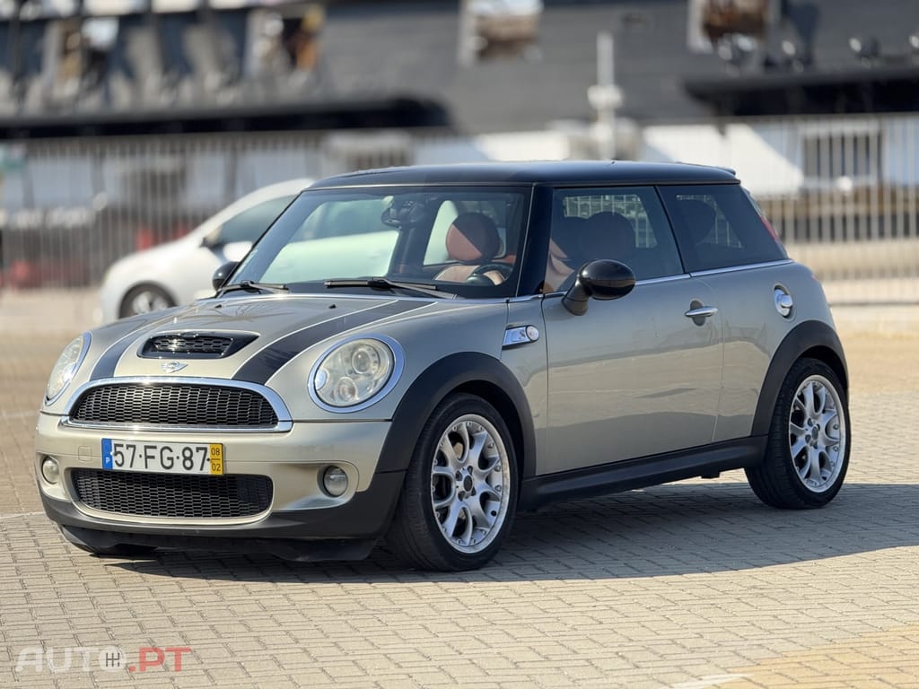 MINI Cooper Cooper S
