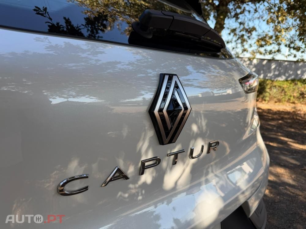 Renault Captur 1.0 TCe Techno Bi-Fuel