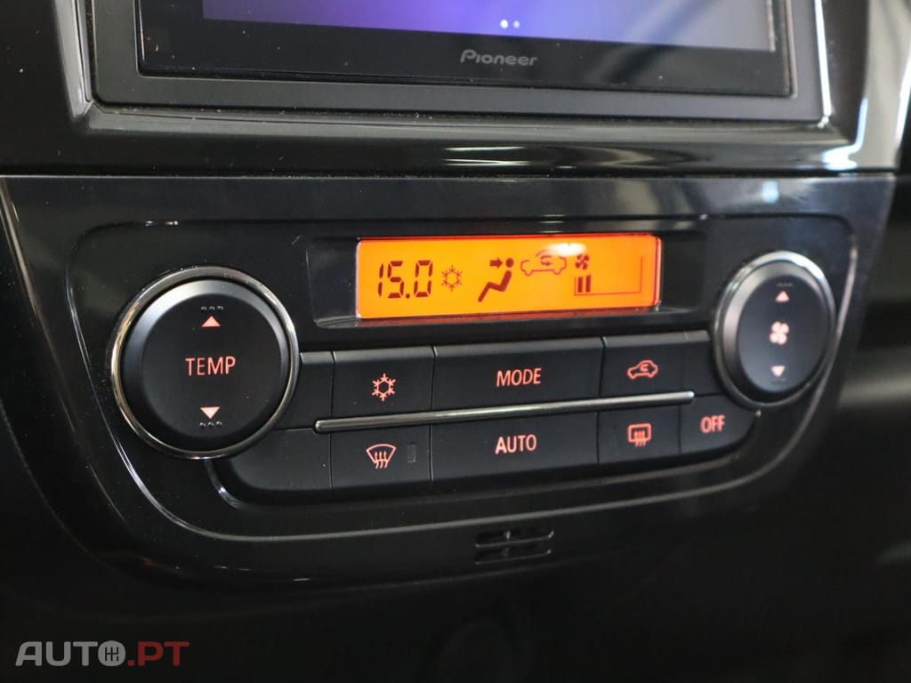 Mitsubishi Space Star 1.2 Connect Edition