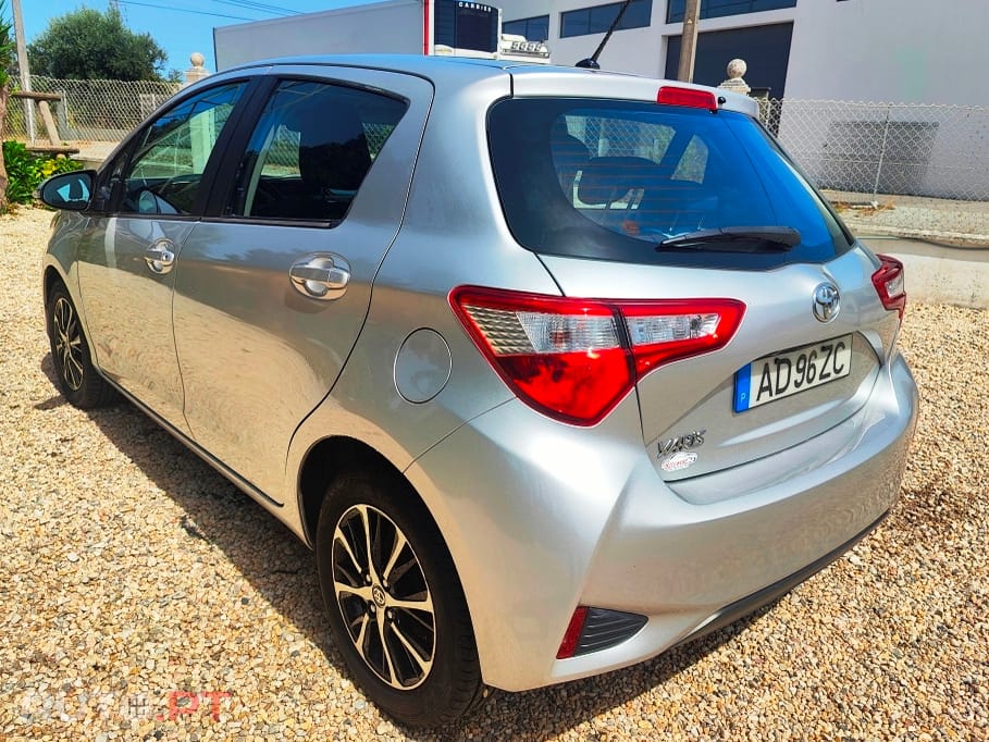 Toyota Yaris VVT-i 1.0Confort plus / 165€ mês