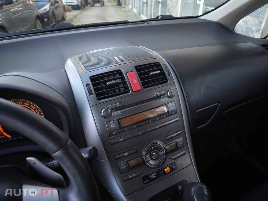 Toyota Auris 1.4 D-4D MMT Sol