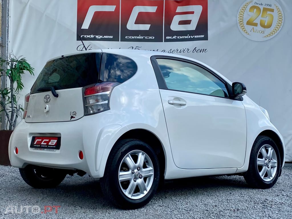Toyota iQ 1.4 D-4D 2 NAVI+Bluetooth