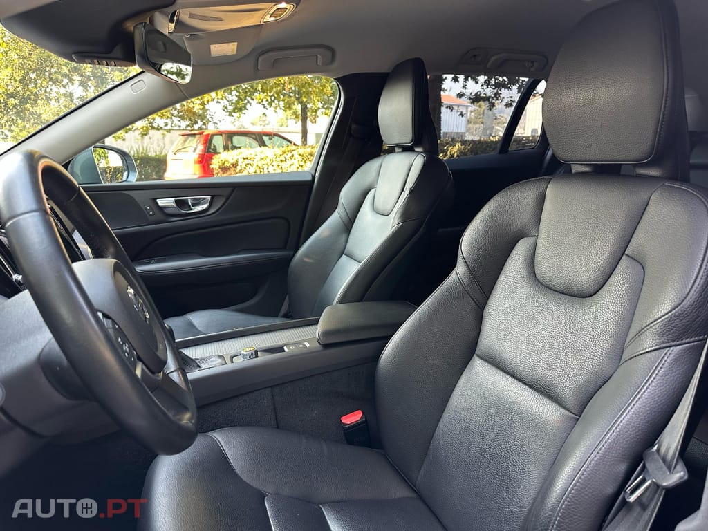 Volvo V60 2.0 D3 R-Design Geartronic