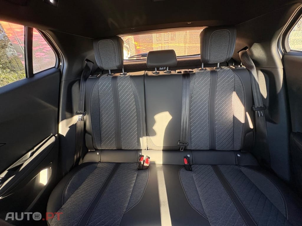 Peugeot 2008 1.2 PureTech Allure Pack