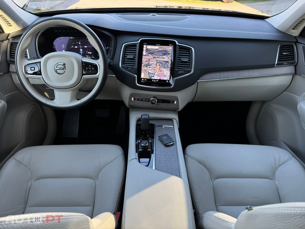 Volvo XC90 2.0 T8 PHEV Core AWD