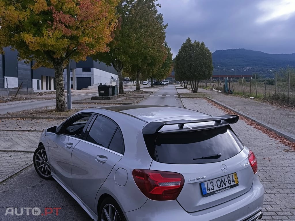 Mercedes-Benz A 45 AMG 381 cv