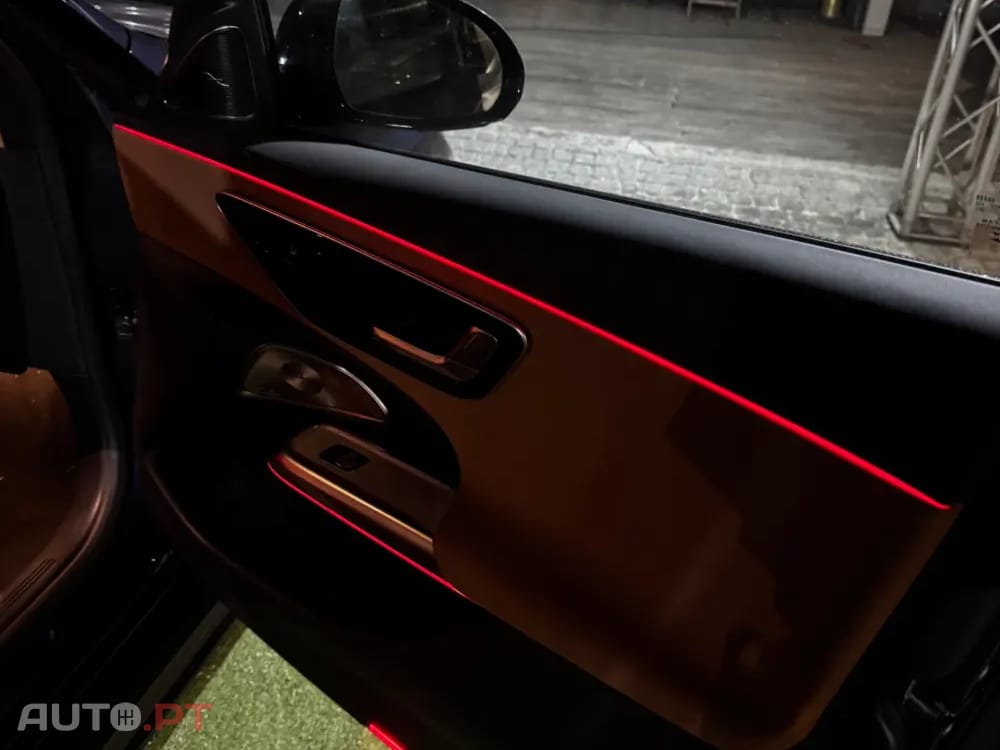Mercedes-Benz E 300 E300de AMG Line