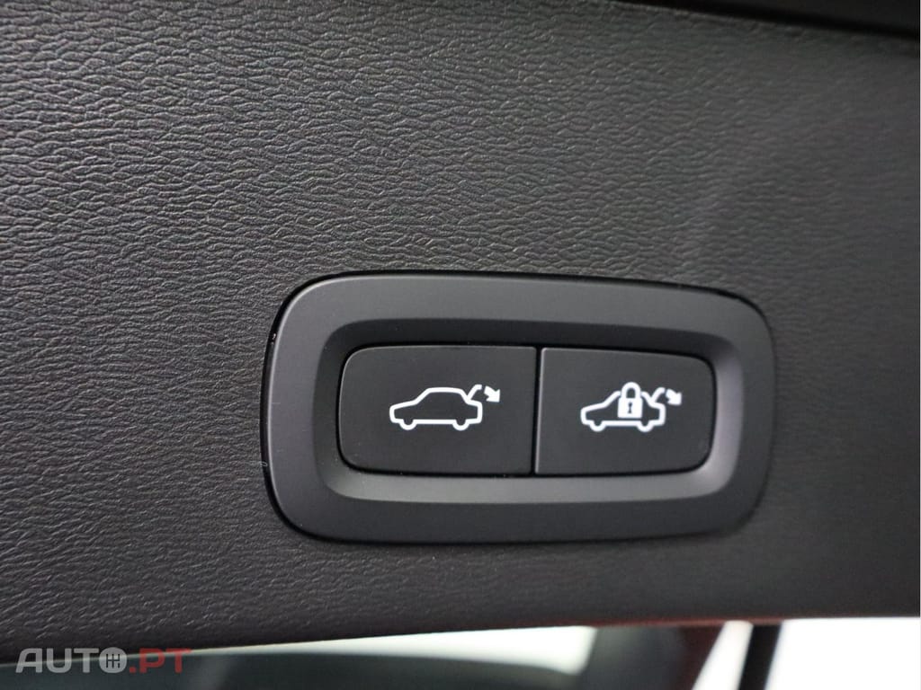 Volvo XC40 1.5 T4 PHEV Core