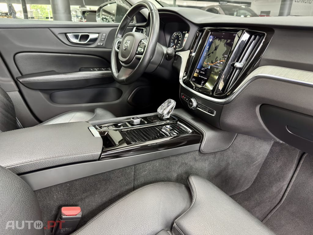 Volvo V60 2.0 T6 AWD TE Inscription Expression