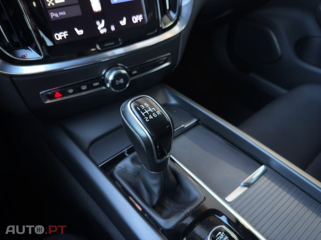 Volvo V60 2.0 D3 Momentum