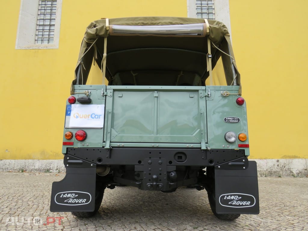 Land Rover Defender TD4 PUMA HERITAGE