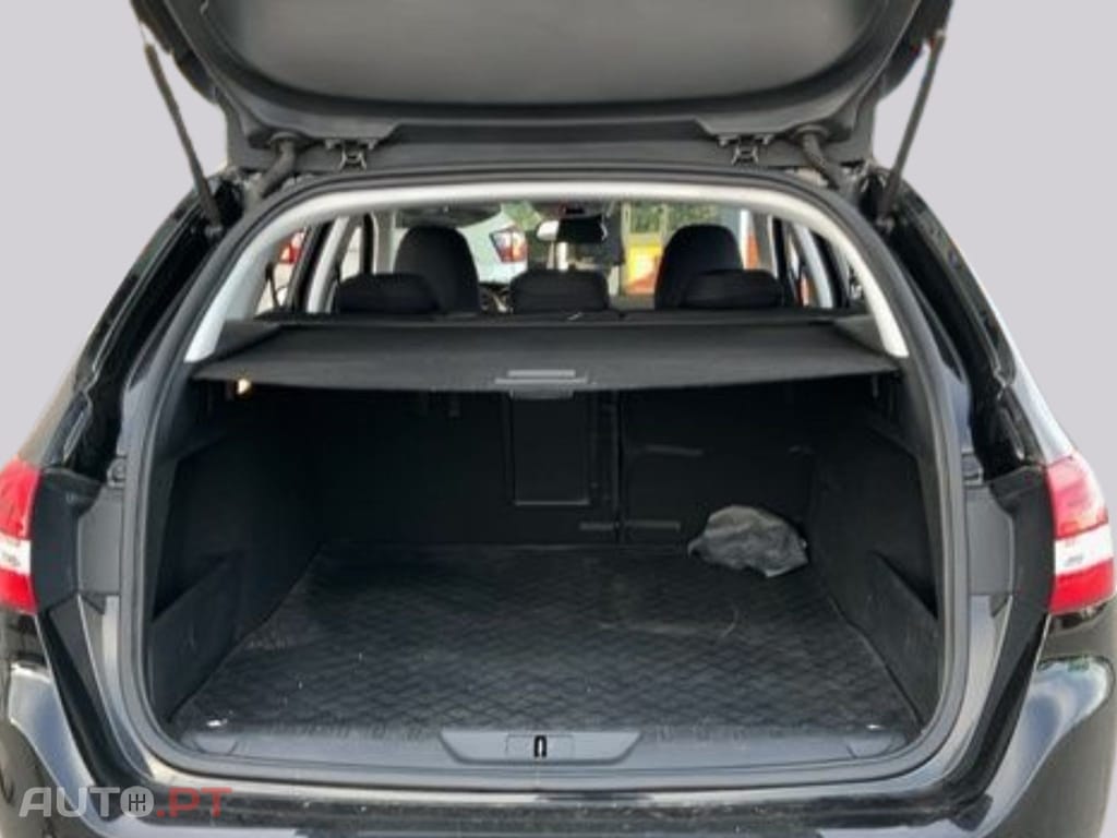 Peugeot 308 SW 1.2 e-THP Style