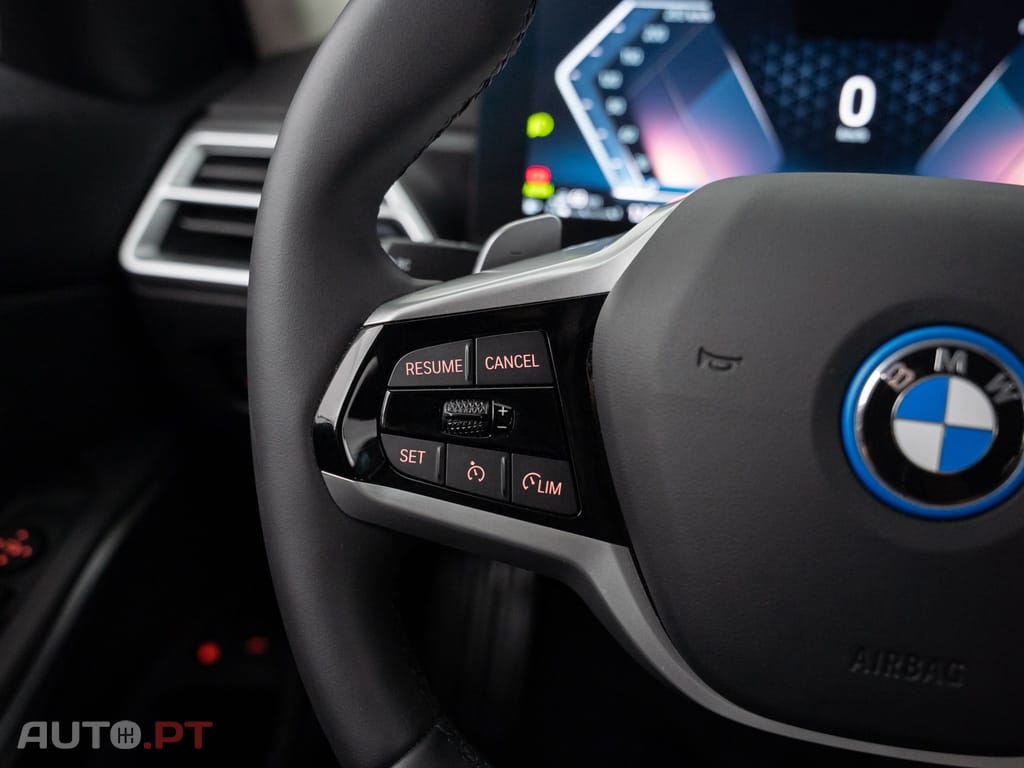 BMW 330 e Auto
