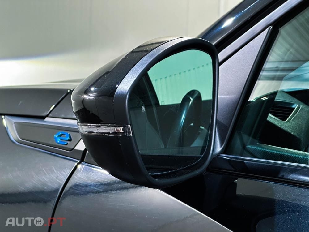 Peugeot E-2008 50 kWh GT