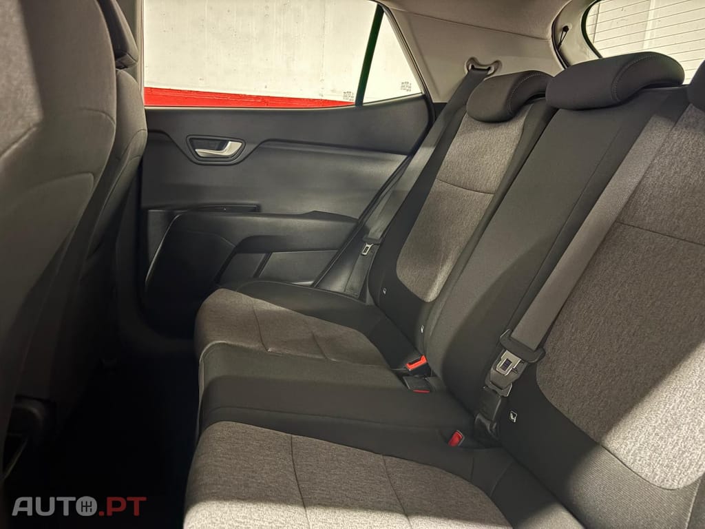 Kia Stonic 1.2 by FILA