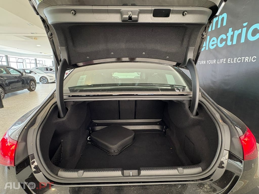 Mercedes-Benz EQE 300 Edition