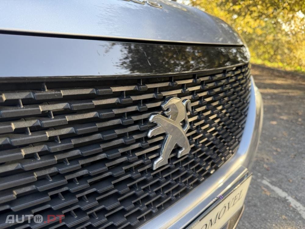 Peugeot 2008 PureTech 100 Stop&Start Allure Pack