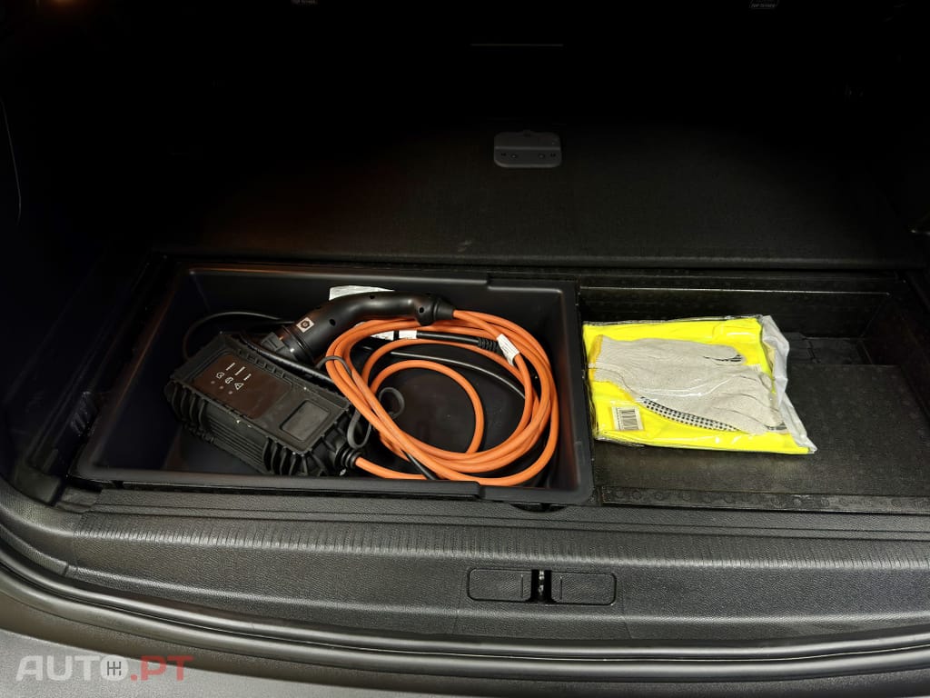 Peugeot 3008 1.6 Hybrid 225 ALLURE e-auto