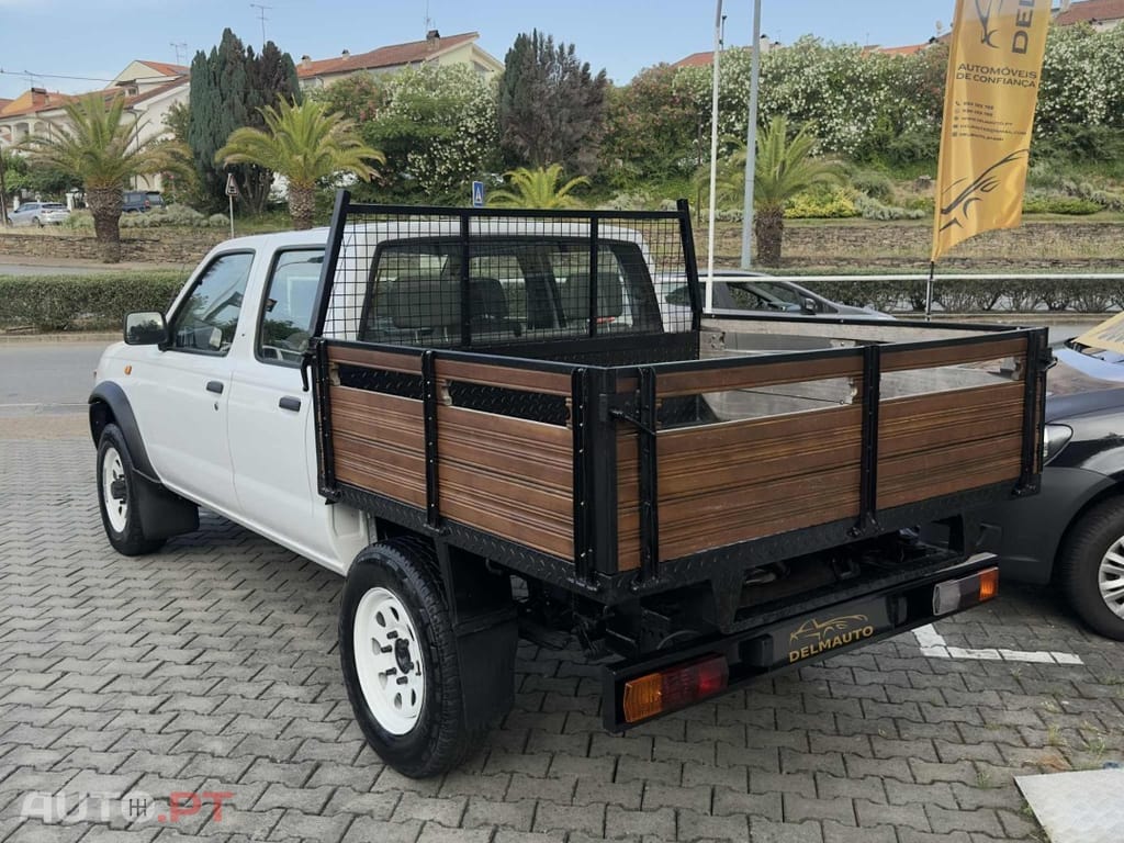 Nissan Pick Up 2.5 TD D22 CD 4X4