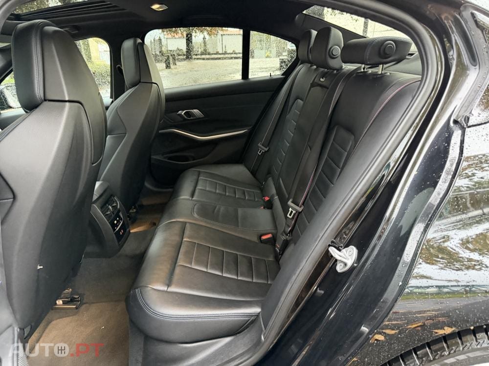 BMW 330 e Pack 50 anos M Auto