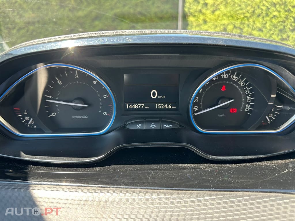 Peugeot 2008 1.6 BlueHDi Allure