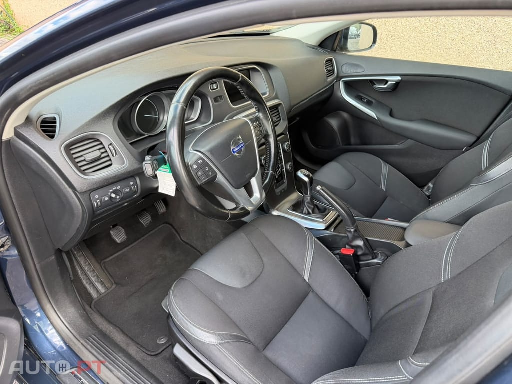 Volvo V40 1.6 D2 Momentum