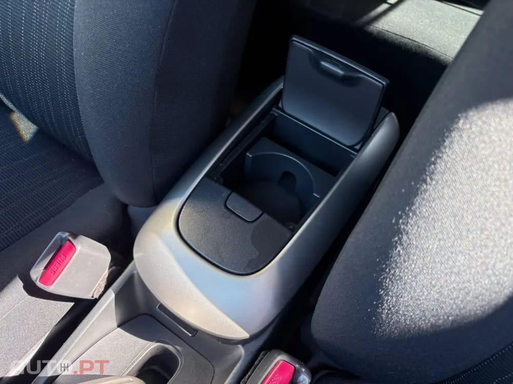 Toyota Auris 1.4 D-4D Sol