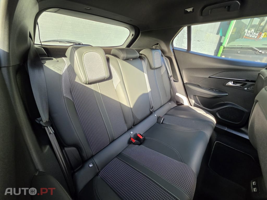 Peugeot 2008 1.2 PureTech GT Line EAT8