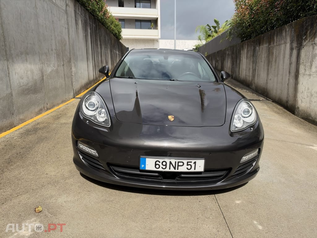 Porsche Panamera Platinum Edition