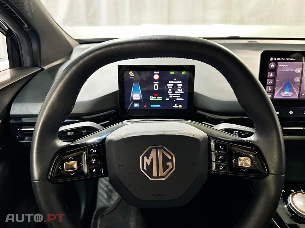 MG MG4 64 kWh Luxury
