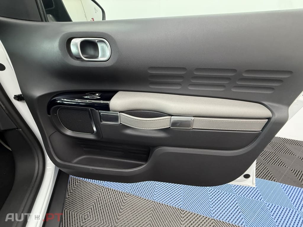 Citroen C4 Cactus 1.2 PureTech Shine Pack