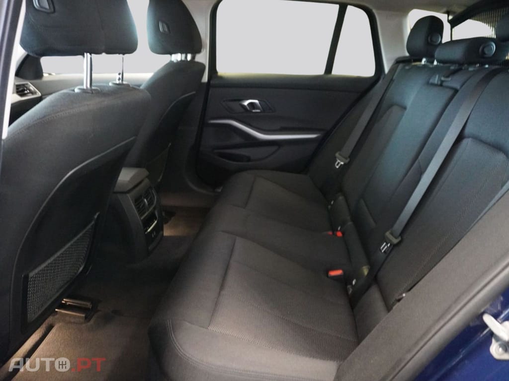 BMW 330 I.V.A DEDUTIVEL Business