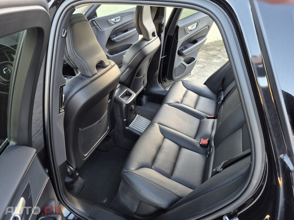 Volvo XC60 2.0 T6 PHEV Inscription AWD