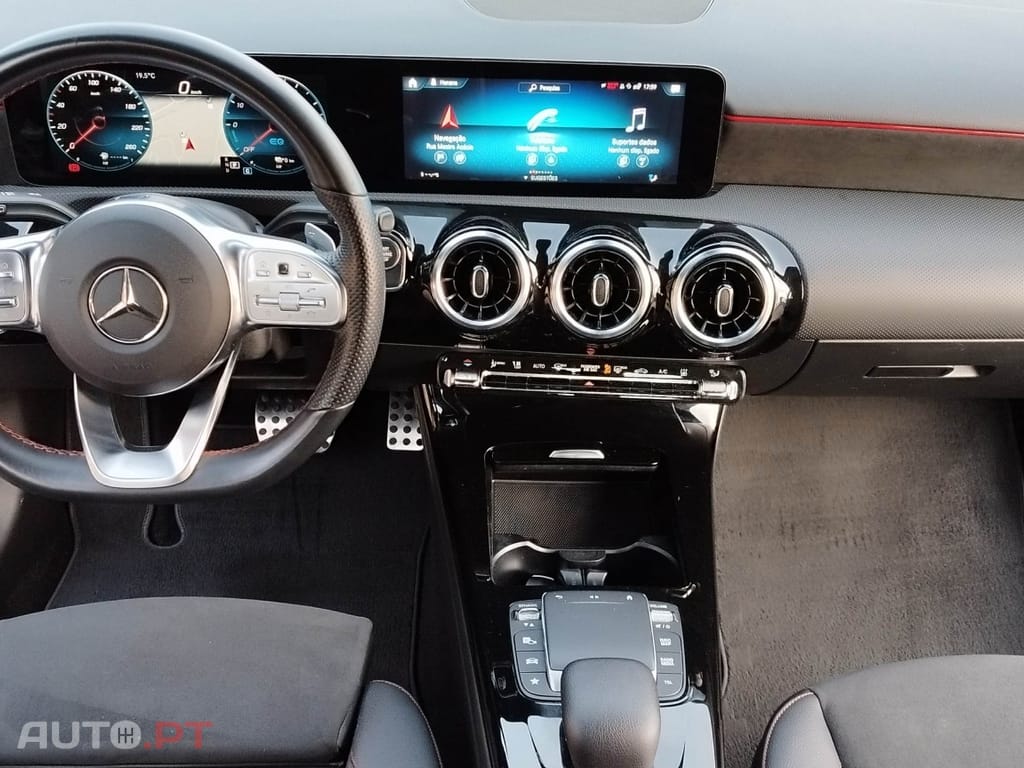 Mercedes-Benz A 250 e AMG Line