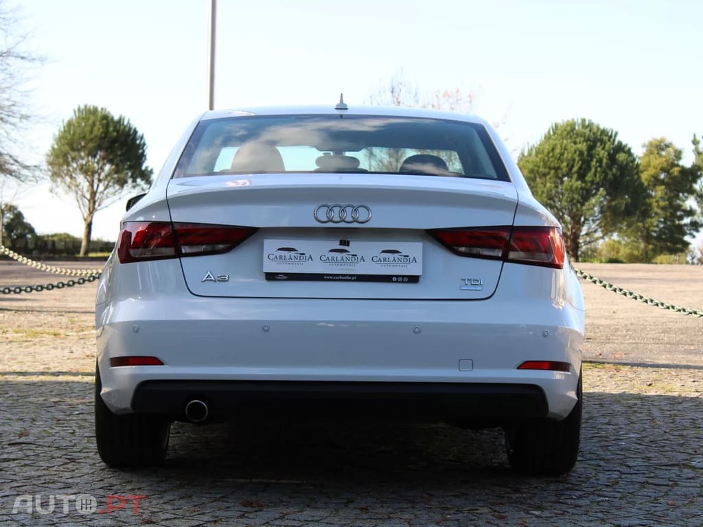 Audi A3 1.6 TDI Business Line Attraction Ultra