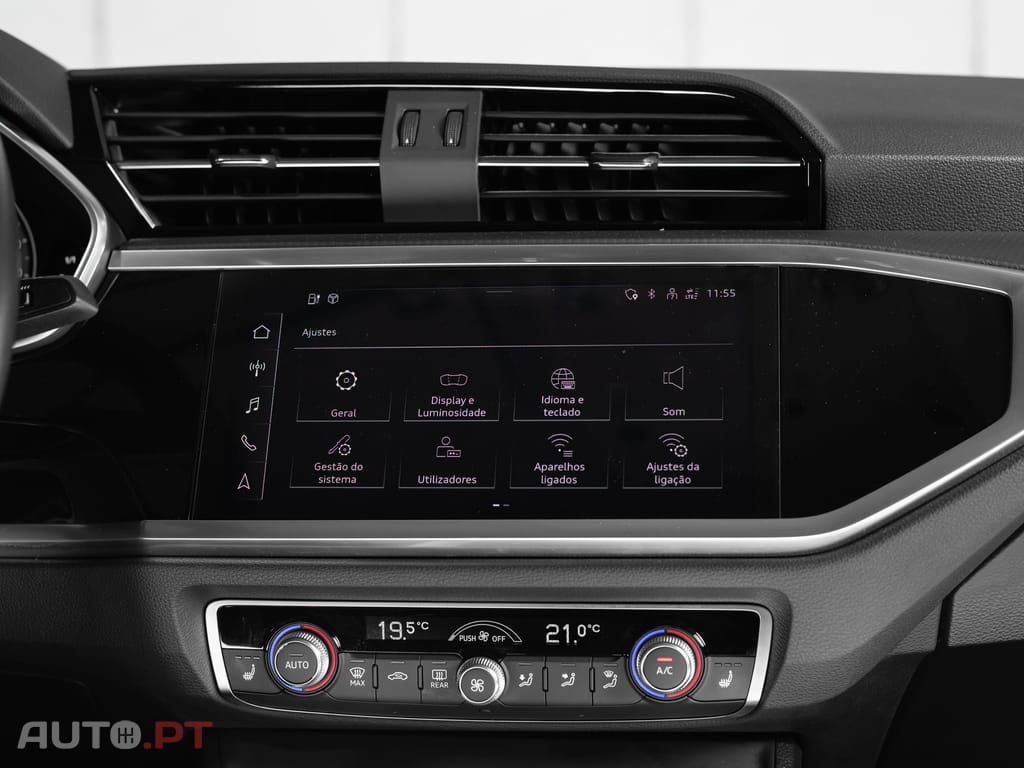 Audi Q3 45 TFSIe S line S tronic