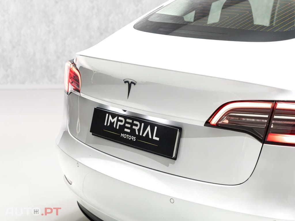 Tesla Model 3 Standard Range Plus RWD