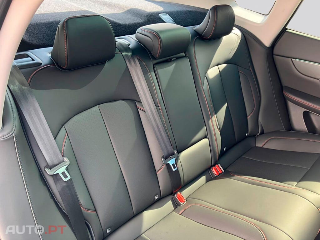 XPeng P7 AWD Performance