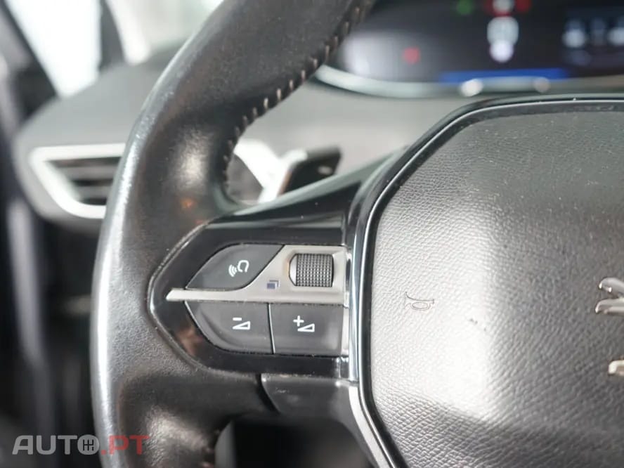 Peugeot 5008 1.5 BlueHDi Allure EAT8