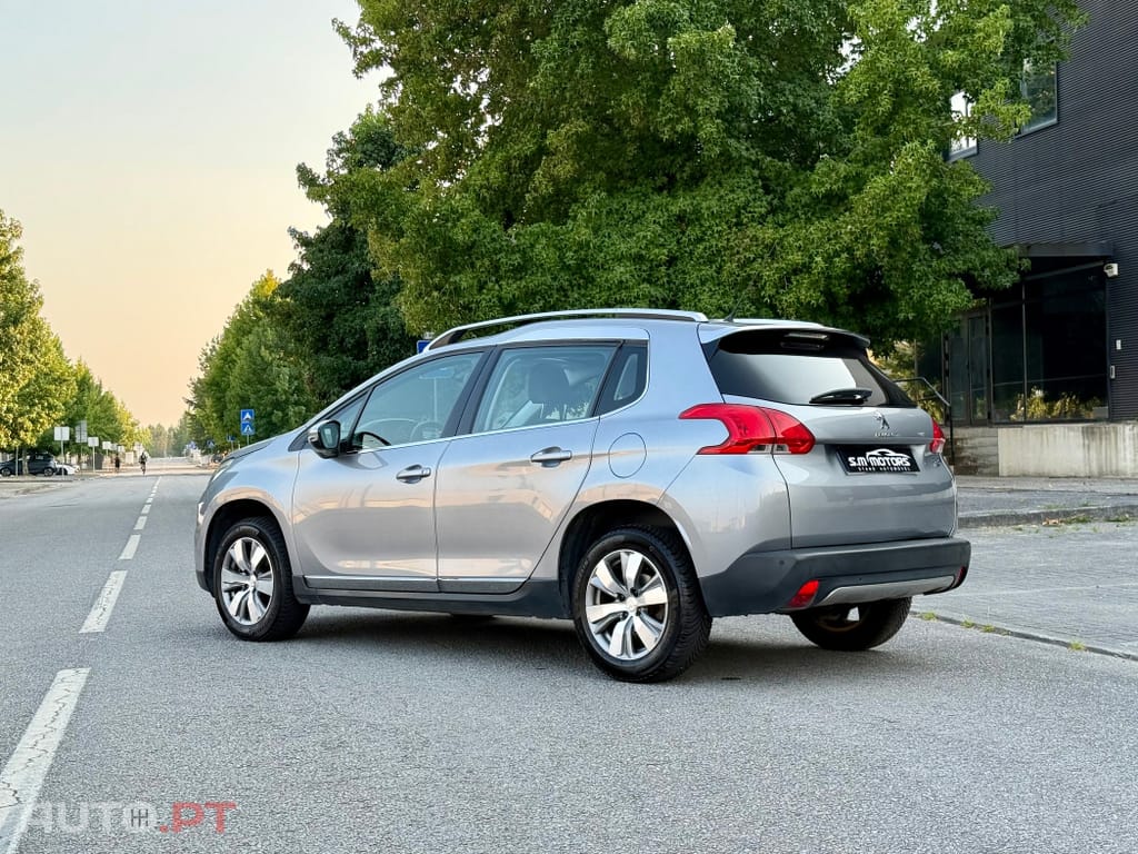 Peugeot 2008 1.2 PureTech Allure
